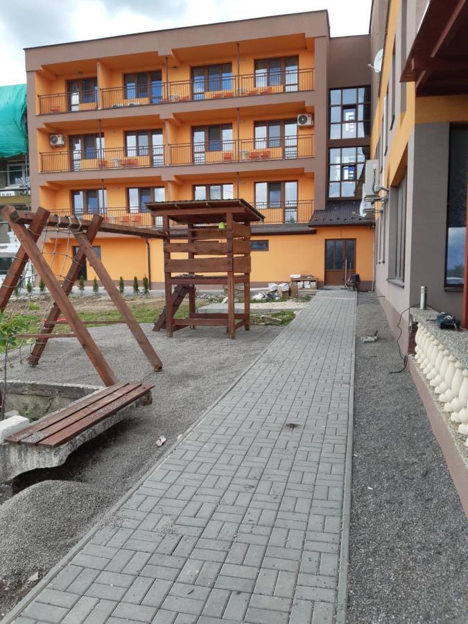 Hotel Felicia Kaluža Εξωτερικό φωτογραφία