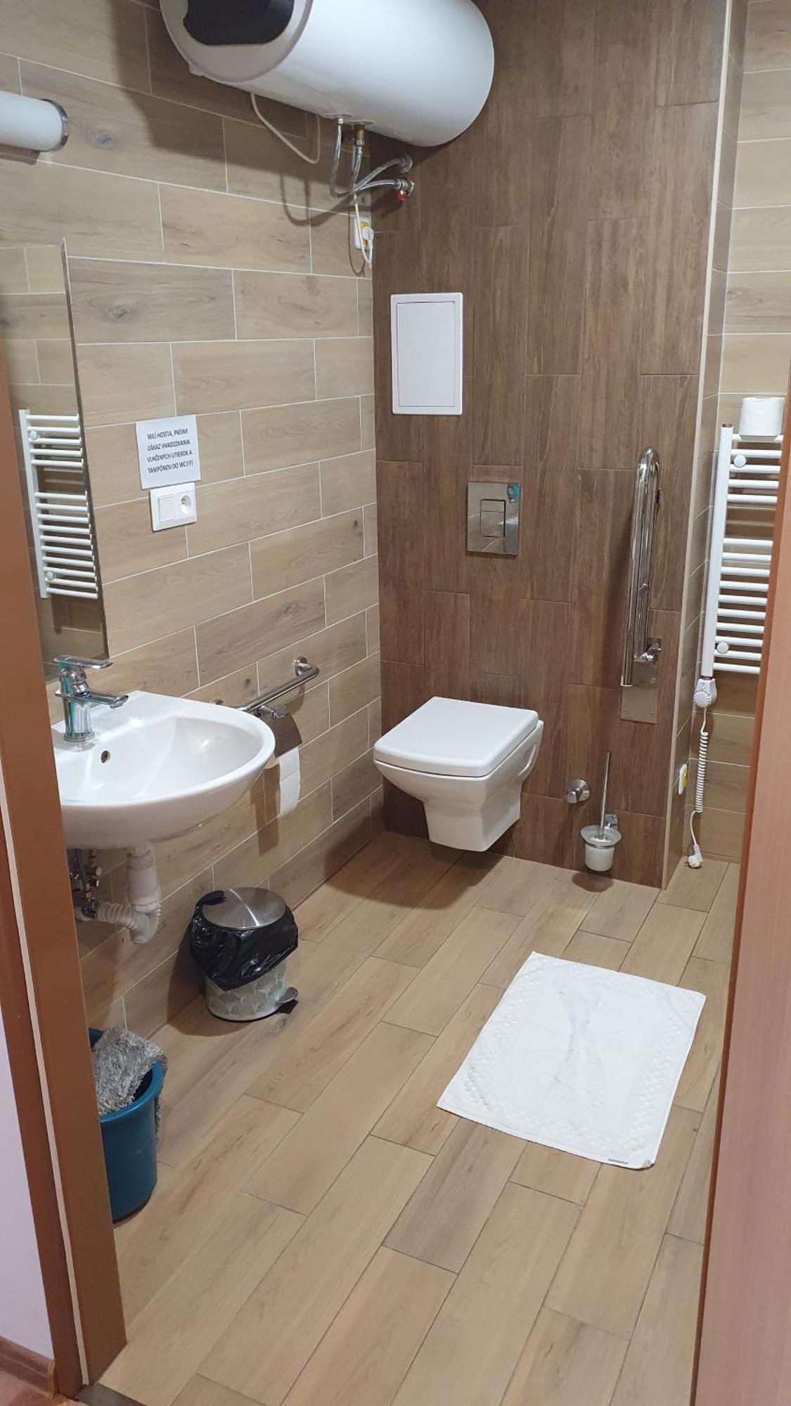 Hotel Felicia Kaluža Εξωτερικό φωτογραφία