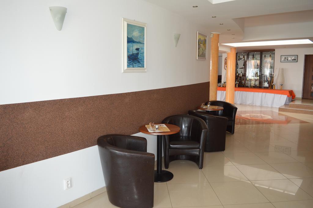 Hotel Felicia Kaluža Εξωτερικό φωτογραφία
