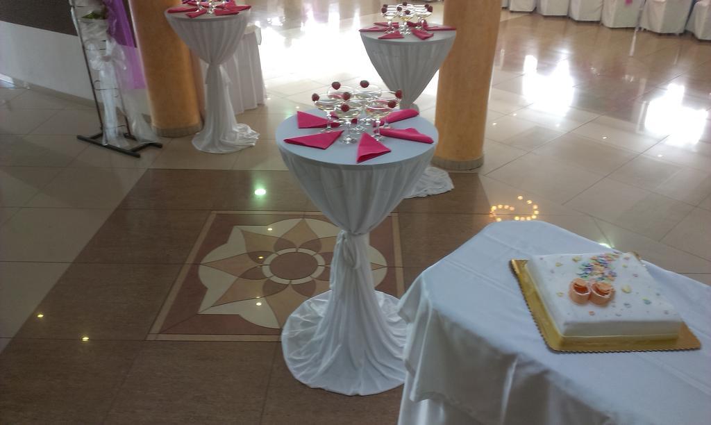 Hotel Felicia Kaluža Εξωτερικό φωτογραφία