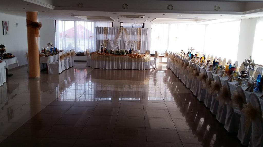 Hotel Felicia Kaluža Εξωτερικό φωτογραφία